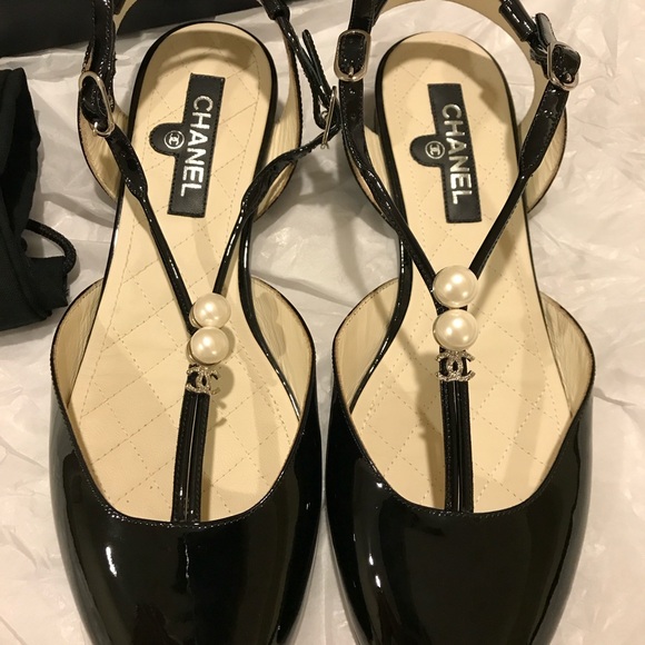 Chanel Women\'s Black Sandals - Brand New